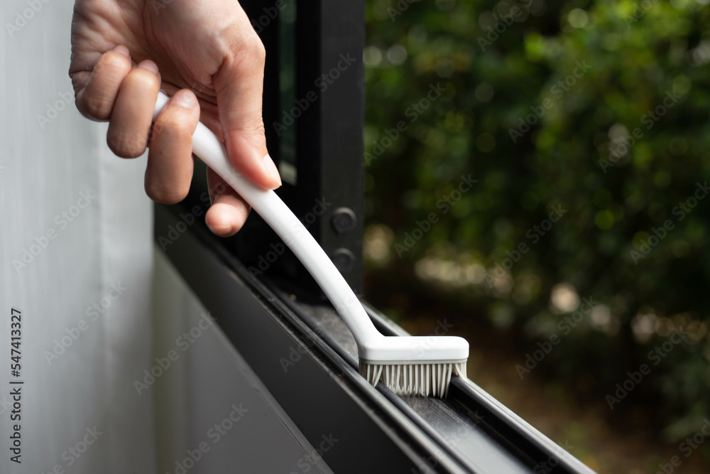 Sliding window groove cleaning brush, window gutter cleaning tool