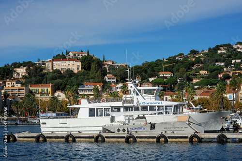 Fähre im Hafen von Le Lavandou