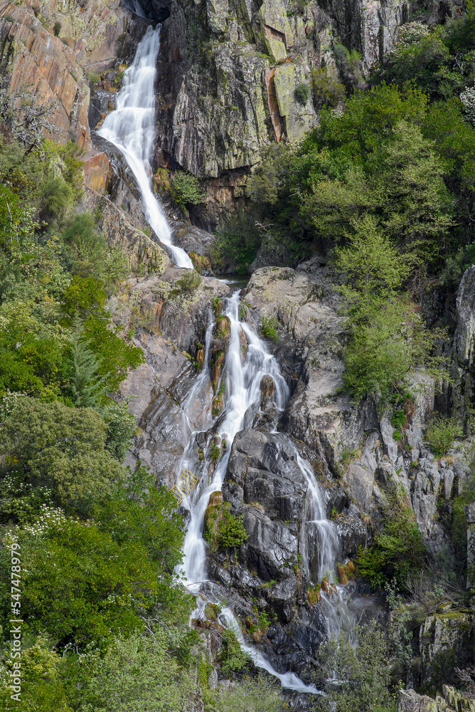 Caminomorisco, waterfall in autumn in Las Hurdes, Spain