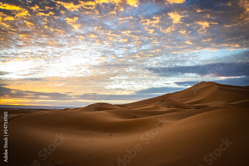 sunrise over sand dunes of erg chebbi  merzouga  morocco  desert  north africa  sahara