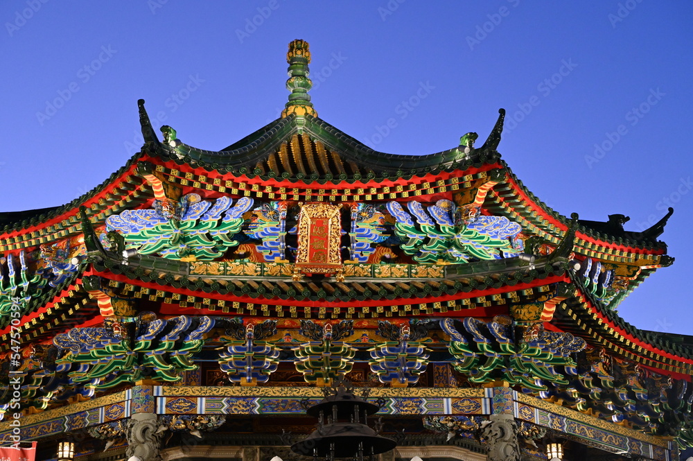 年末年始の横浜の夜景　横浜中華街の媽祖廟