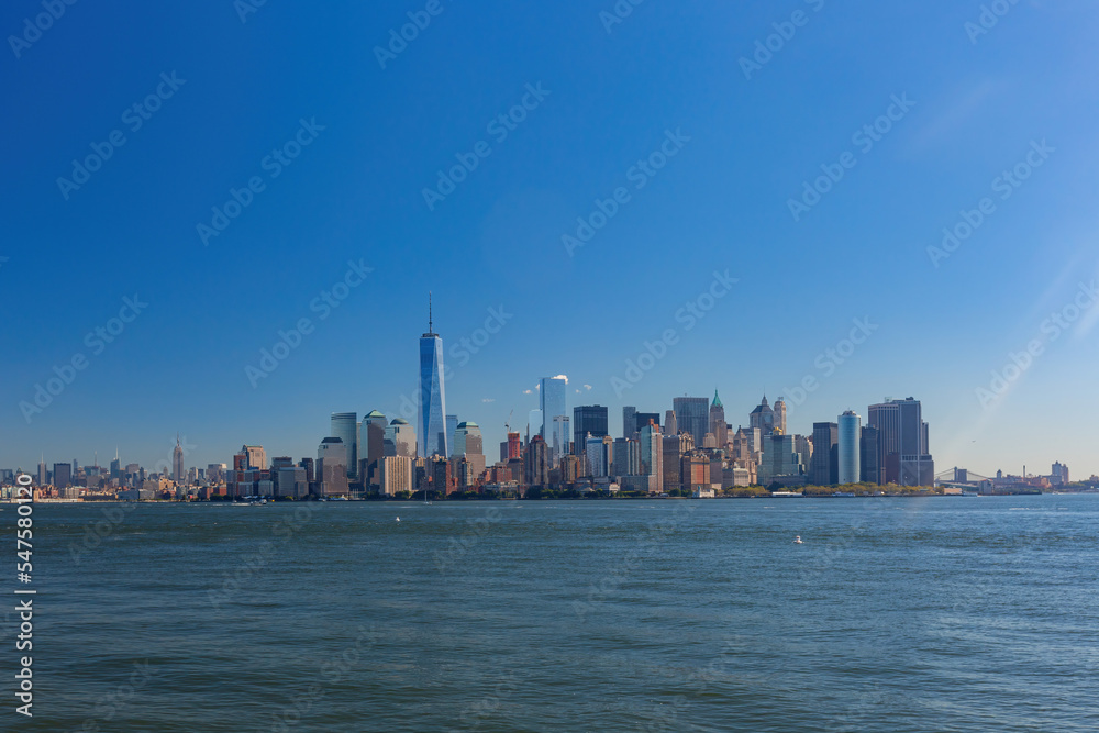 Fototapeta premium Sunny view of the New York City skyline