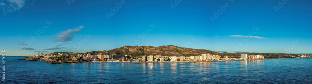 Fototapeta premium Morro de Gos Beach, Oropesa del Mar with a view from the sea