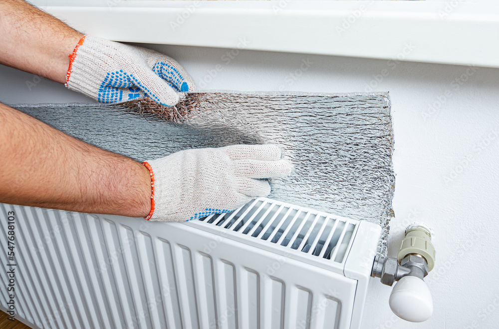 Installation of a polythene bubble film of aluminum foil thermal