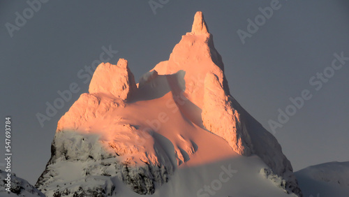 sunset in the mountains
Cordillera Sarmiento - Magallanes photo