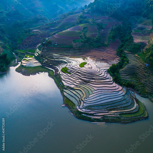 Terraced fields to prepare water for rice cultivation in Vietnam © QUY TRAN