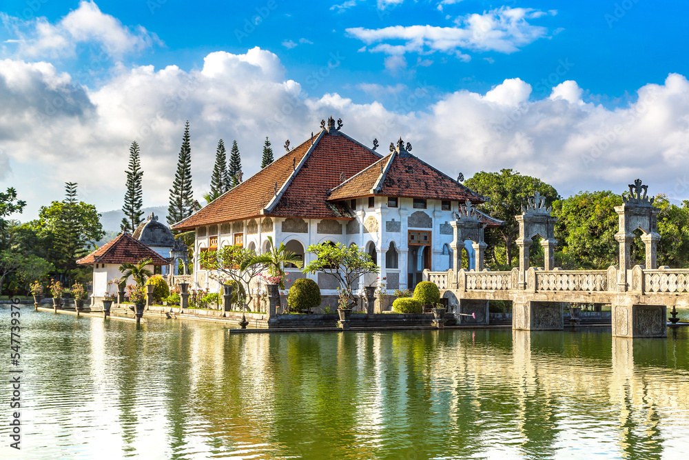 Fototapeta premium Water Palace on Bali