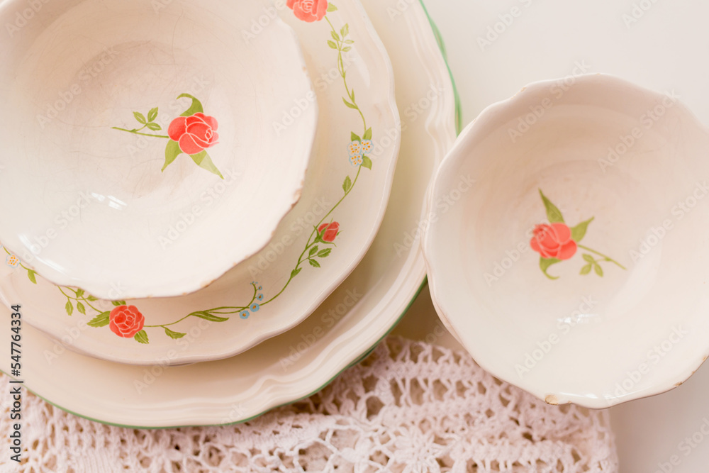 Porcelain plates and bowls Porcelain plates and bowls