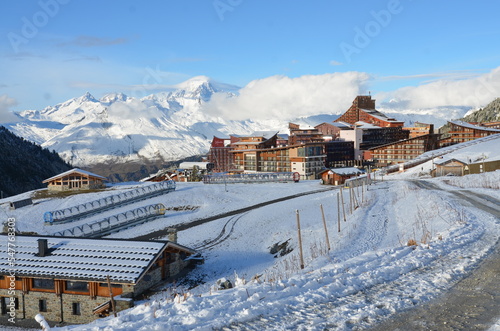 Vue sur la station des ARC 2000 et sur le mont blanc, France, Savoie, 73, Bourg Saint Maurice