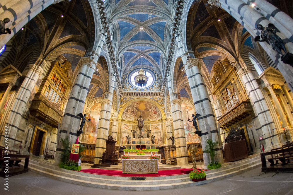 Obraz premium Interior details of the cathedral in Siena, Italy.