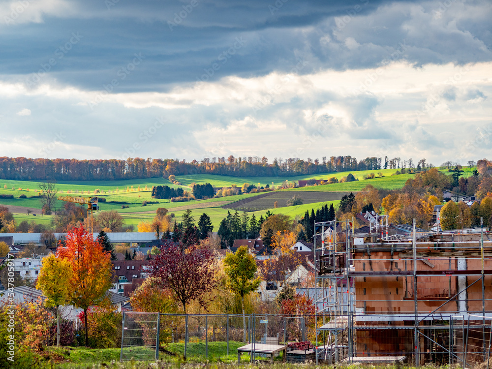 Obraz premium Neubauten am Ortsrand