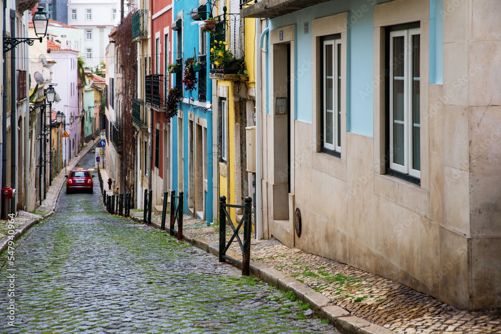 Farbige Häuser in Lissabon