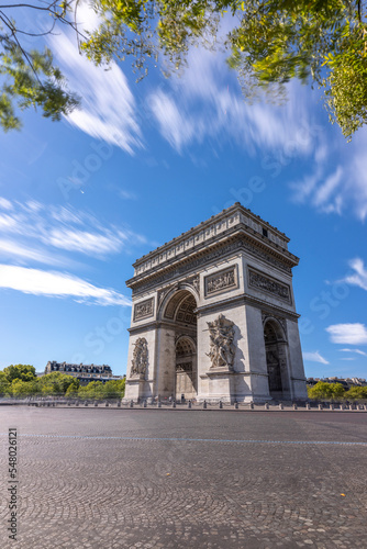 Arch of Triumph - Arc de triomphe - Paris - France - Vertical