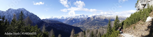 фотография hiking in dolomiti di brenta in the beginning of winter