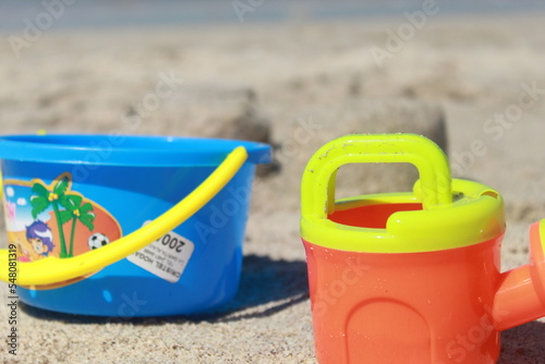 juguetes en la playa