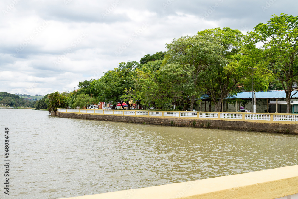 Fototapeta premium Protective mural of the lake in leisure area in Bragança Paulista neighborhood of Taboao