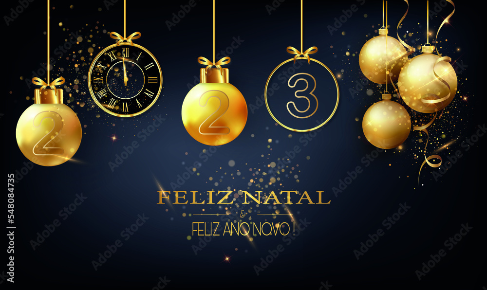 cartão ou banner em um feliz natal e um feliz ano novo 2023 em ouro com  bolas de natal penduradas na cor dourada um relógio em um fundo preto com  glitter ilustração