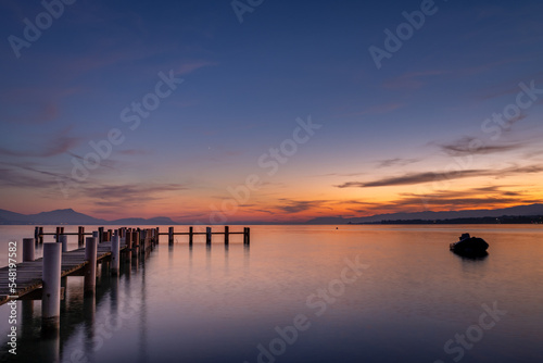 Sonnenuntergang am Genfersee in der Schweiz