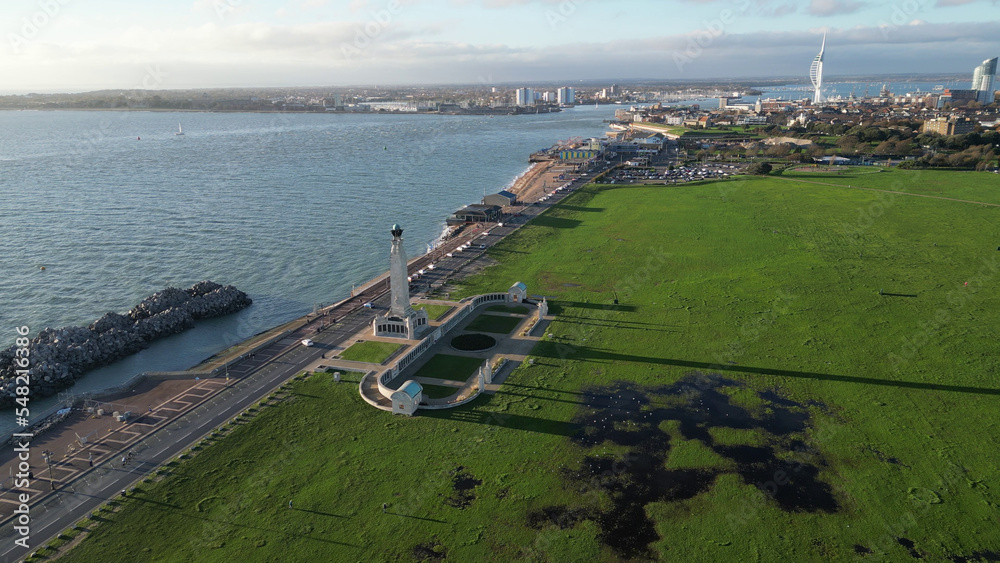 Fototapeta premium Aerial drone shot of the Portsmouth Naval Memorial building in the distance