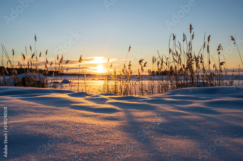 Sunset over the frozen sea. Fäboda, Finland. фототапет