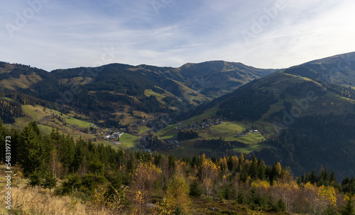 Hügeliges Landschaftidyll. © G. Maierhofer