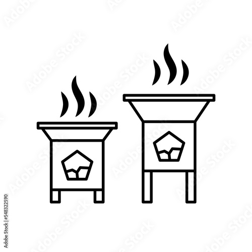 Charcoal or firewood grill icon (ID: 548322590)