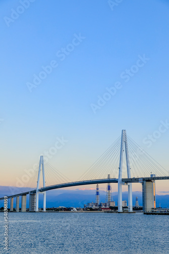 夕暮れの新湊大橋 富山県射水市 Shinminato Bridge at dusk. Toyama Prefecture Imizu city.