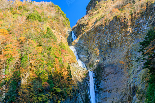 秋の称名滝 富山県立山町 Shomyo Falls in Autumn. Toyama Prefecture Tateyama town.