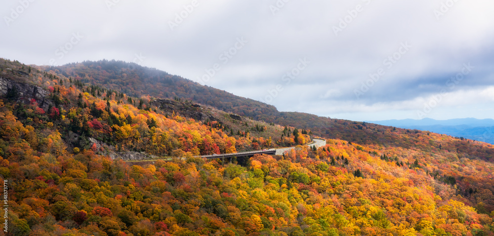 Scenic Drive on the Blue Ridge Parkway National Park at Grandfather Mountain - North Carolina - Autumn