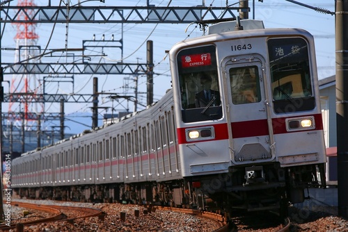 通勤電車 東武東上線10000系