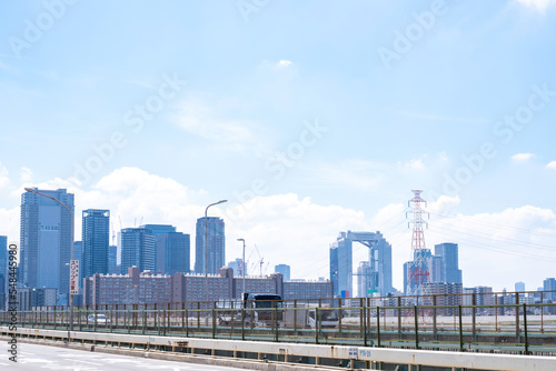 新御堂筋から見た大阪の都市風景