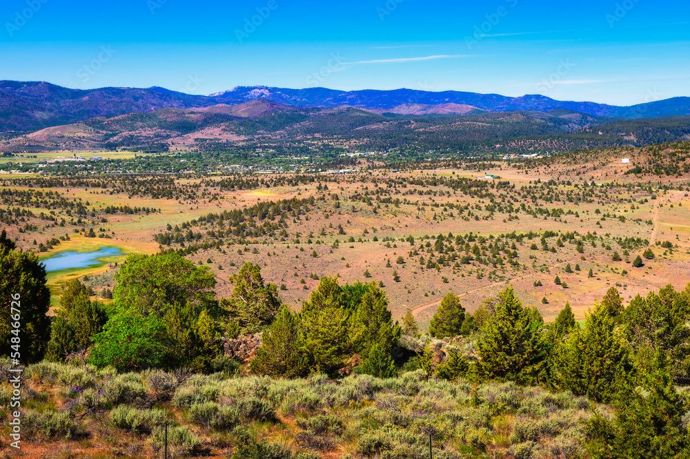 Fototapeta premium Susanville in California viewed from U.S. Route 139