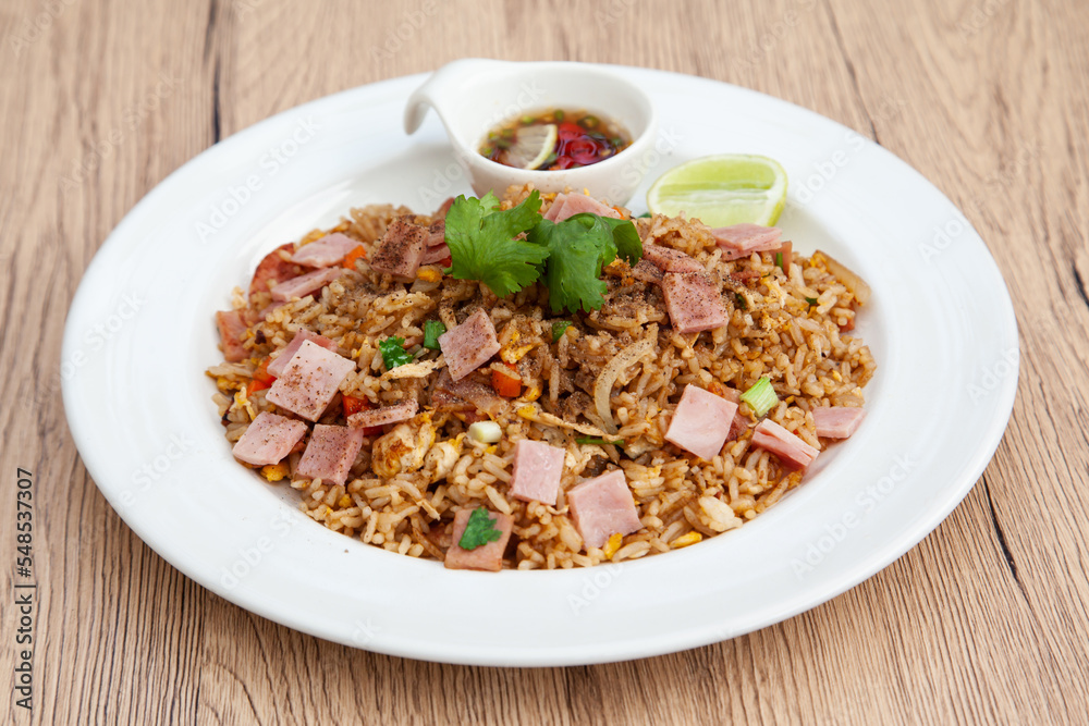 Chinese fried rice with ham and egg