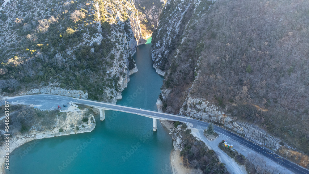 Fotka „Le pont du Galetas à Aigines, dans les du Verdon sur le