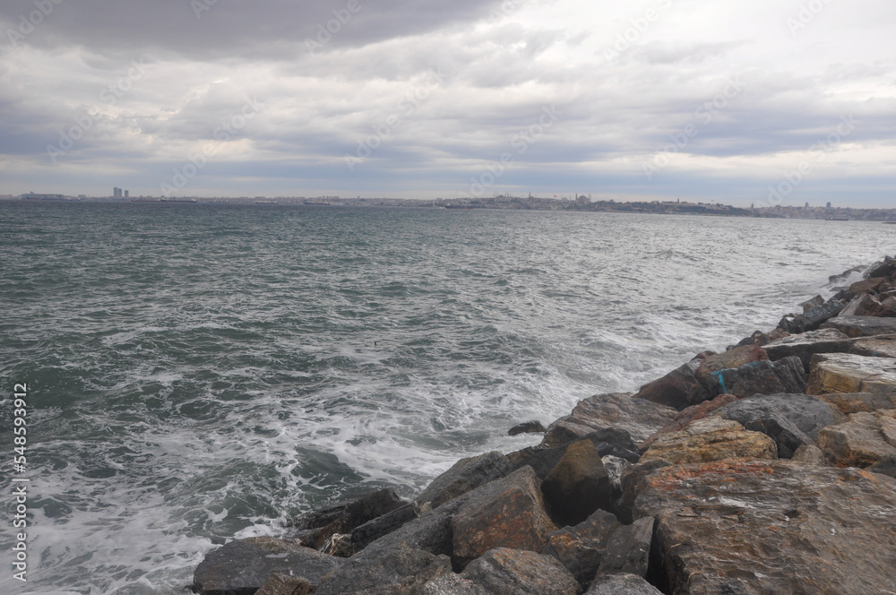 sea and rocks