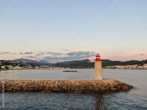 Panoramic view of a lighthouse standing in the coast of Mallorca   © Enrique
