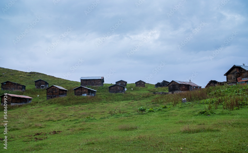 Obraz premium Misty mountains and old village houses. Village life and nature landscapes. North black sea, Camlihemsin, Sal plateau, Turkey.