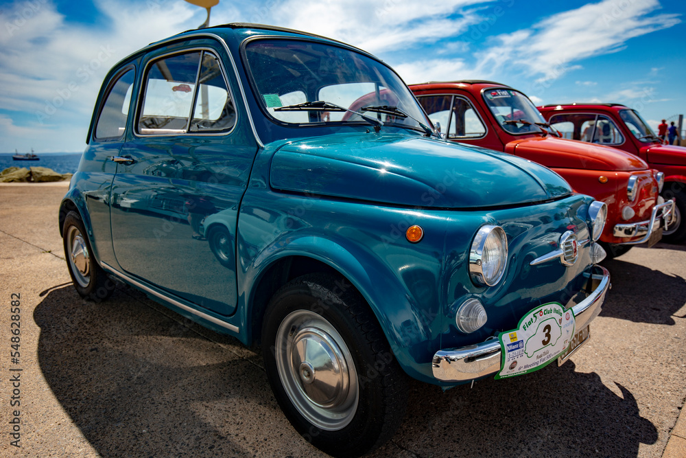 Fiat 500 la légendaire voiture italienne Stock Photo | Adobe Stock