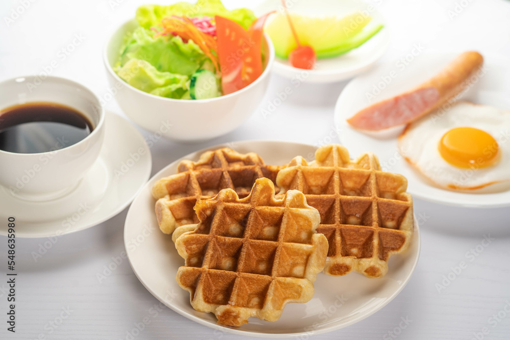 朝食とワッフル 朝食とワッフル