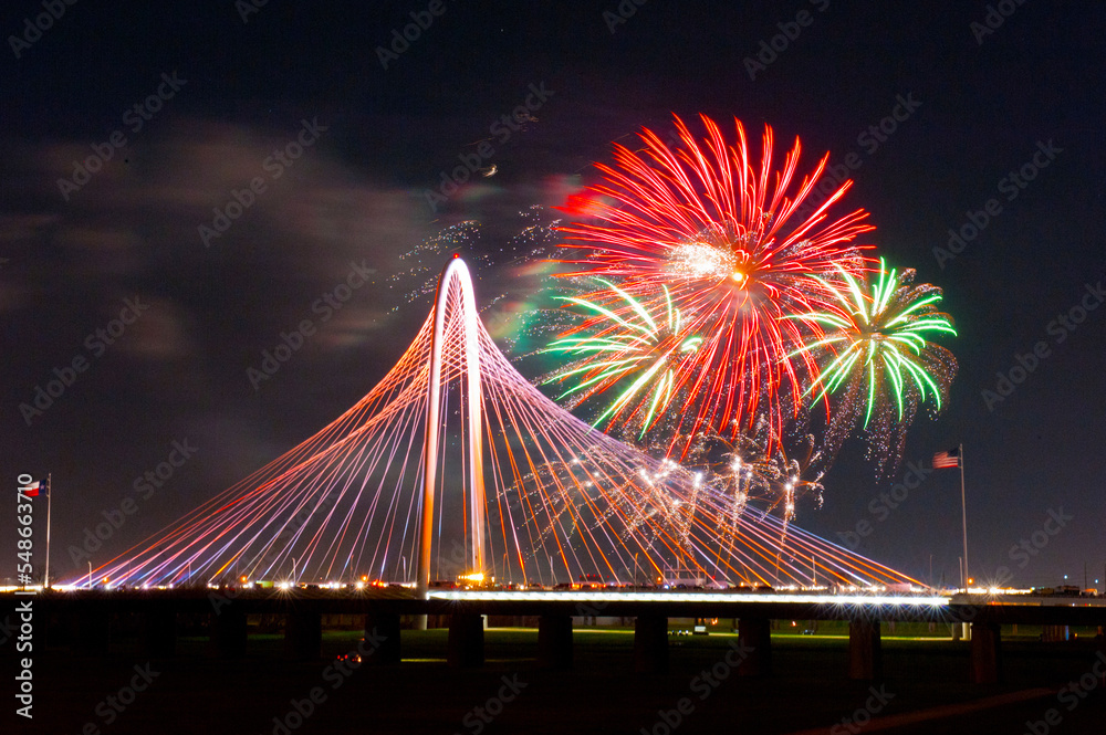 Obraz premium fireworks over the bridge