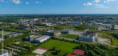Augsburg - das Univiertel im Luftbild, Ausblick auf Gebäude von Institutionen und Forschungseinrichtungen