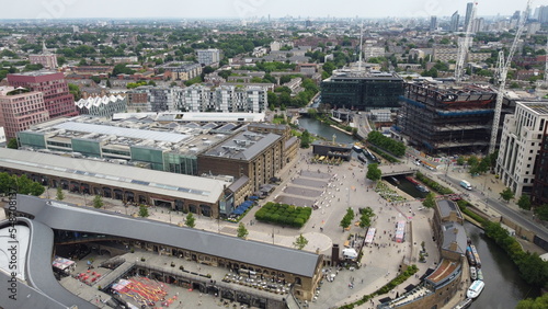 Foto New builds  kings cross regents canal  London UK drone aerial view