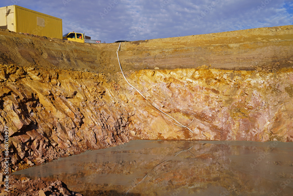 Placement of filling underwater concrete in the construction pits for