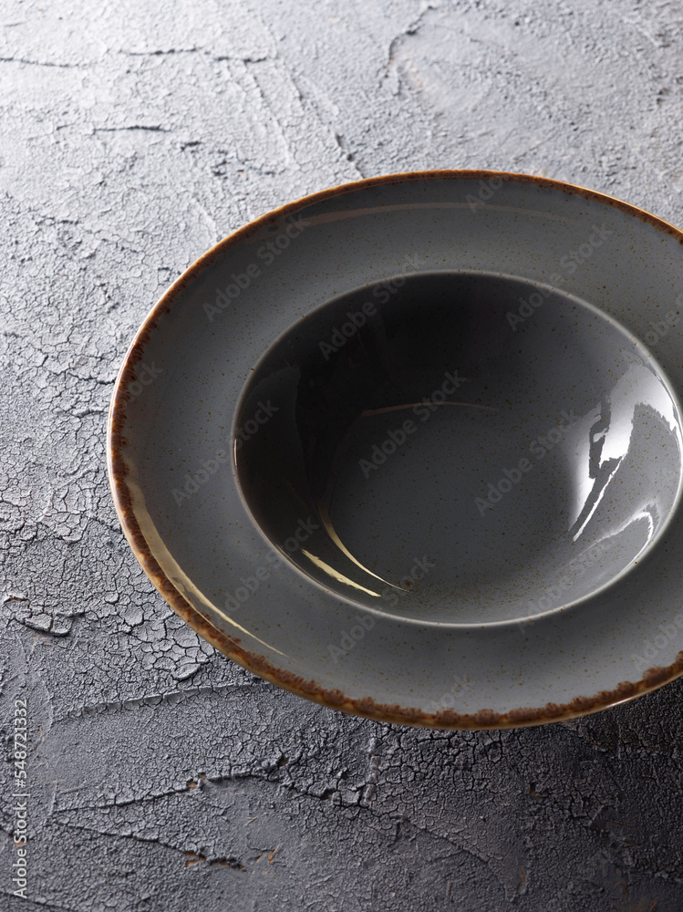 empty ceramic bowl on wooden background