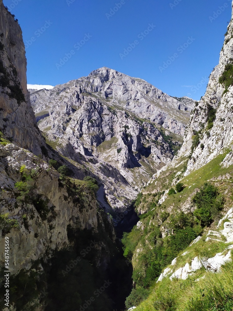 Picos de Europa bajando por la ruta de Bulnes_02