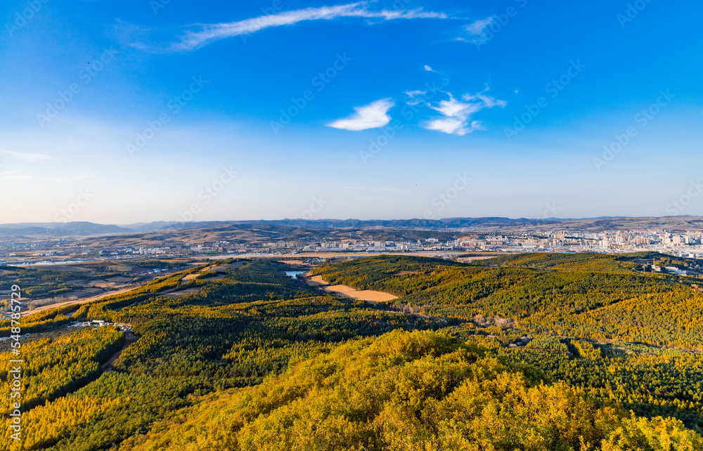 Fototapeta premium Autumn landscape of Maoer Mountain National Forest Park in Yanji, Jilin Province, China