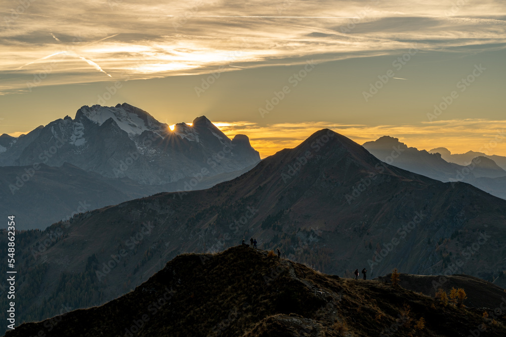 Dolomity,przełęcz , góry , dolomity, Włochy, Alpy, Tyrol, Passo Gardena