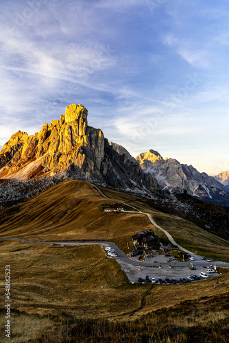 Dolomity,przełęcz , góry , dolomity, Włochy, Alpy, Tyrol, Passo Gardena © Daniel Folek