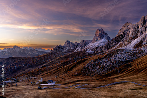 Dolomity,przełęcz , góry , dolomity, Włochy, Alpy, Tyrol, Passo Gardena © Daniel Folek