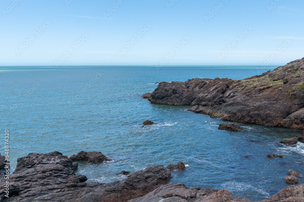 sea and rocks